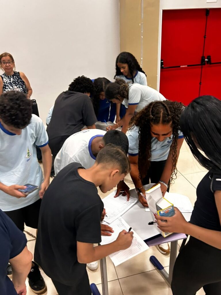 Projeto Mulheres em Defesa da Vida realiza primeira ação em escola pública do Distrito Federal