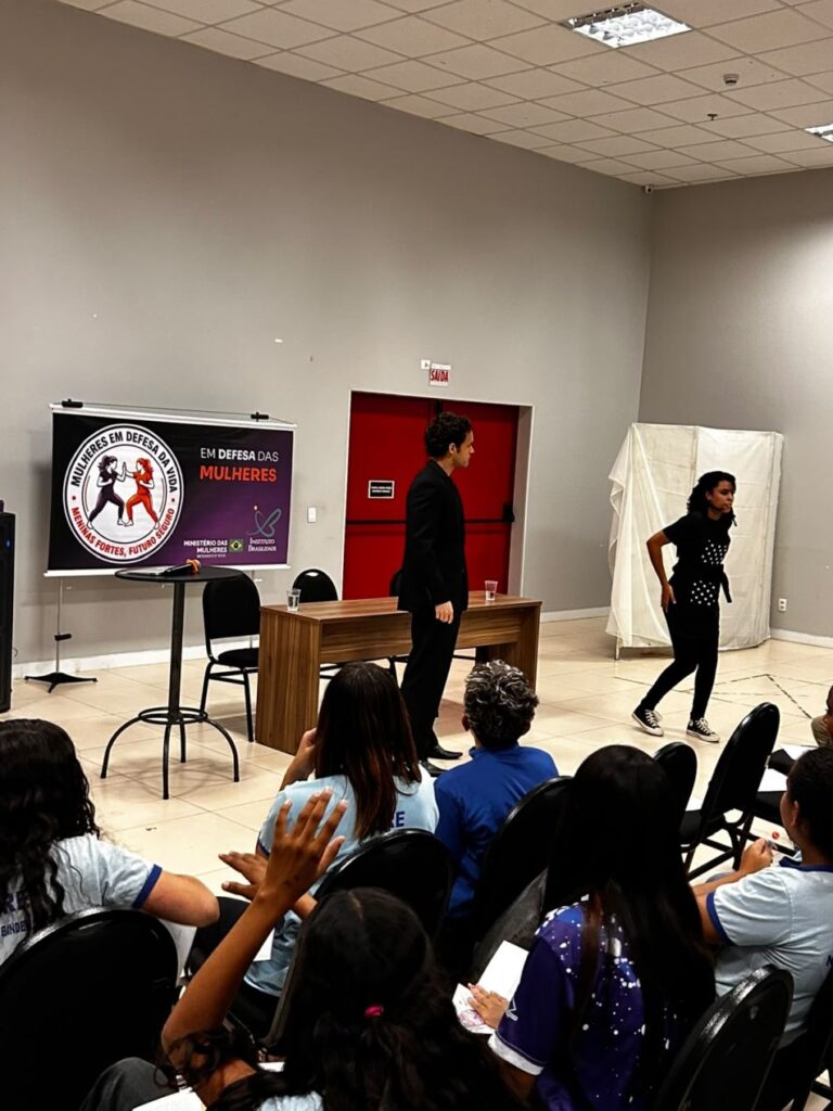 Projeto Mulheres em Defesa da Vida realiza primeira ação em escola pública do Distrito Federal