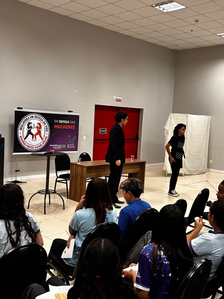 Projeto Mulheres em Defesa da Vida realiza primeira ação em escola pública do Distrito Federal