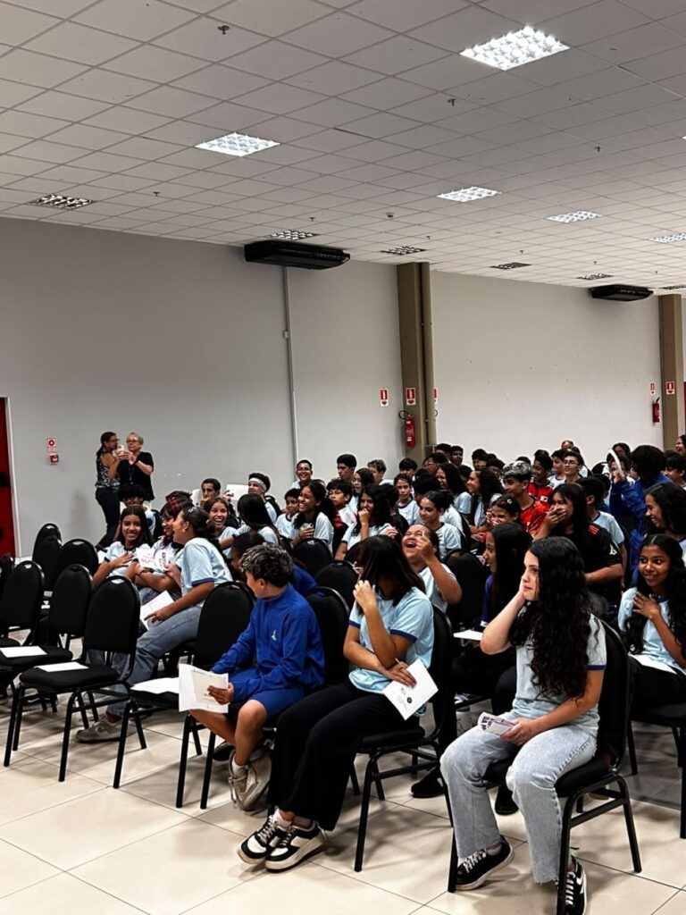 Projeto Mulheres em Defesa da Vida realiza primeira ação em escola pública do Distrito Federal