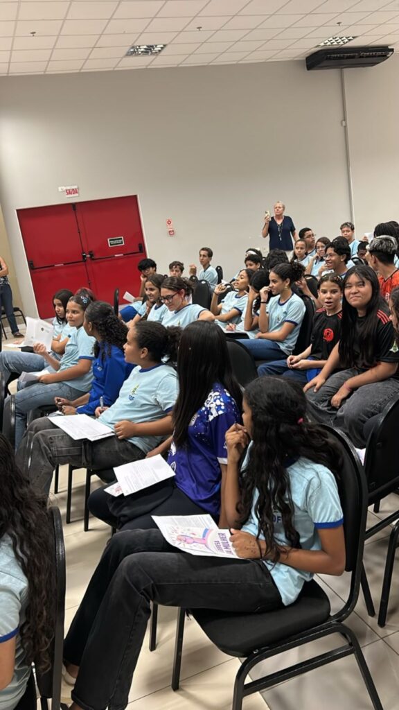 Projeto Mulheres em Defesa da Vida realiza primeira ação em escola pública do Distrito Federal