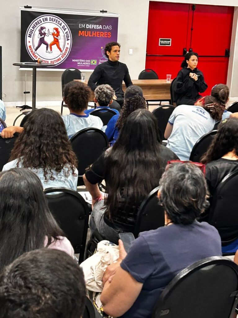 Projeto Mulheres em Defesa da Vida realiza primeira ação em escola pública do Distrito Federal