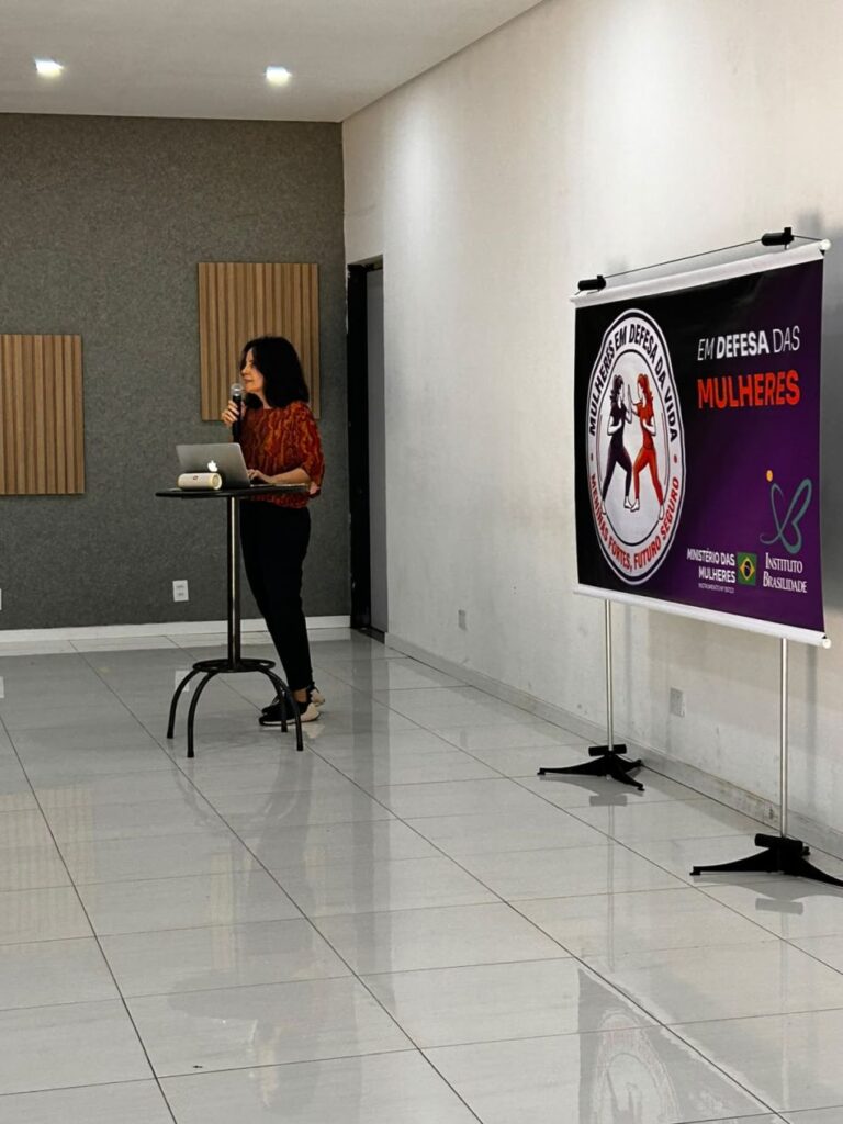 Projeto Mulheres em Defesa da Vida na Escola Urso Branco